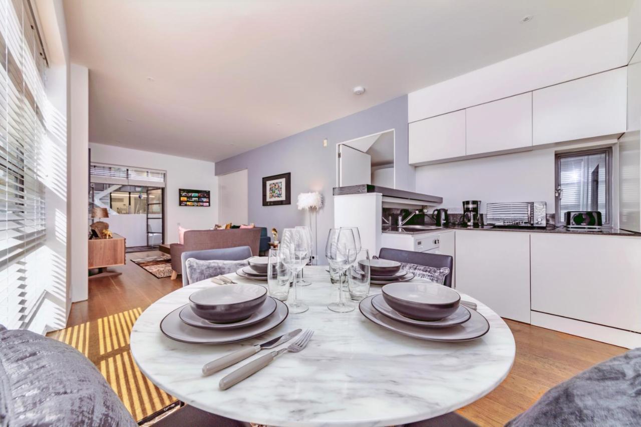 Interior-Designer Apartment With 2 Terraces Лондон Экстерьер фото